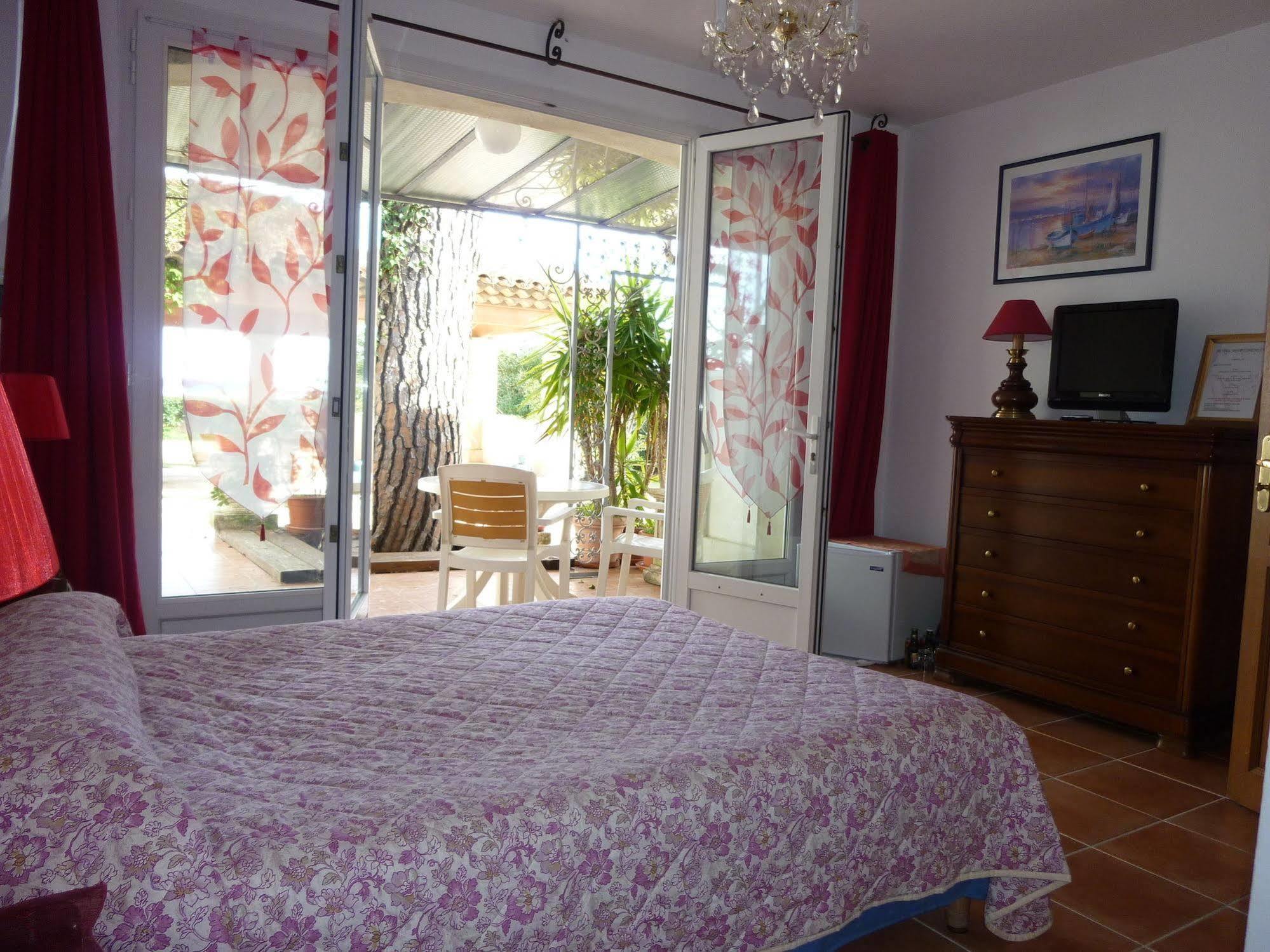 Hotel Martinengo Sainte-Maxime Eksteriør bilde