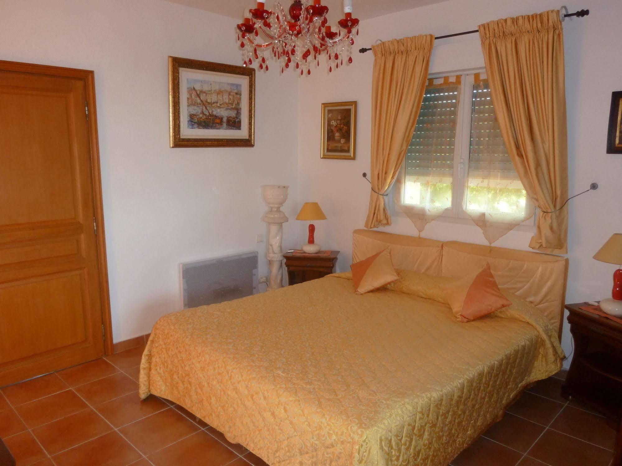 Hotel Martinengo Sainte-Maxime Eksteriør bilde